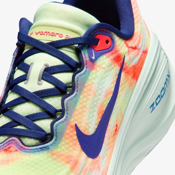 Чоловічі кросівки NIKE VOMERO PLUS BARELY VOLT