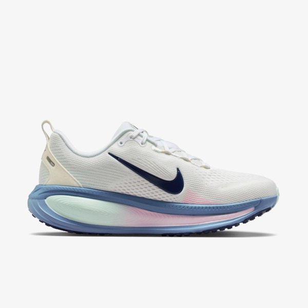Жіночі кросівки NIKE WMNS VOMERO 18 WHITE / MIDNIGHT NAVY