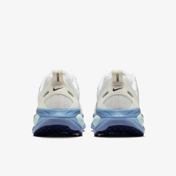 Жіночі кросівки NIKE WMNS VOMERO 18 WHITE / MIDNIGHT NAVY