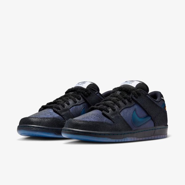 Кроссовки BLUETILE X NIKE SB DUNK LOW "PITCH BLUE AND BLACK"
