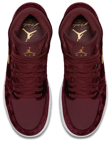 Кроссовки для баскетбола Nike AIR JORDAN 1 RET HI PREM HC GG