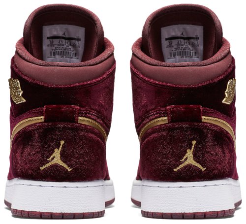 Кроссовки для баскетбола Nike AIR JORDAN 1 RET HI PREM HC GG