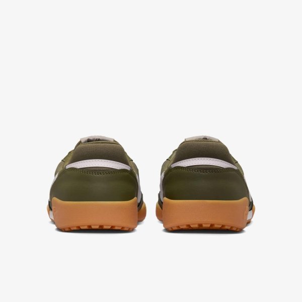 Чоловічі кросівки NIKE TERRA MANTA