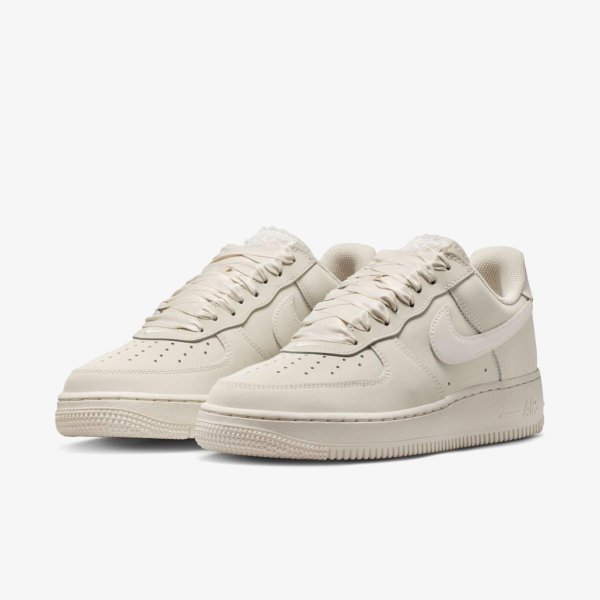 Жіночі кросівки NIKE W  AIR FORCE 1 RETRO PRM