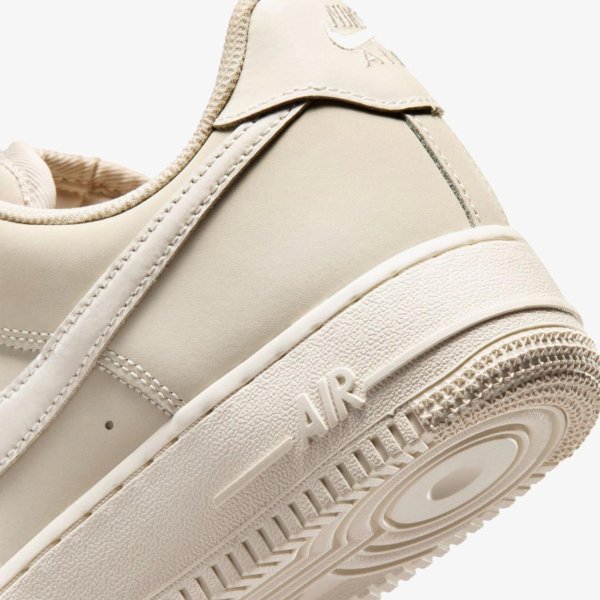 Жіночі кросівки NIKE W  AIR FORCE 1 RETRO PRM