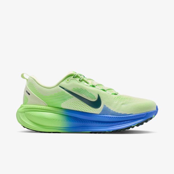 Чоловічі кросівки NIKE VOMERO 18
