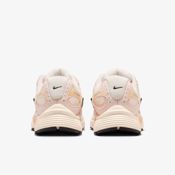 Жіночі кросівки NIKE W V5 RNR
