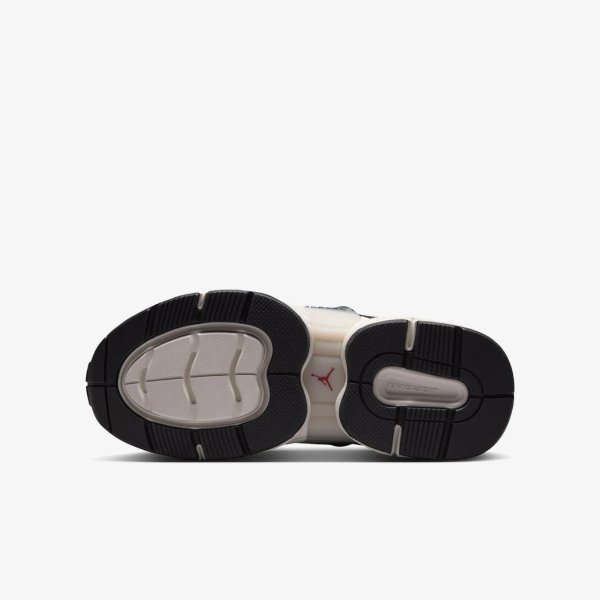 Дитячі кросівки JORDAN TRUNNER O/S BLACK / GREY (GS)