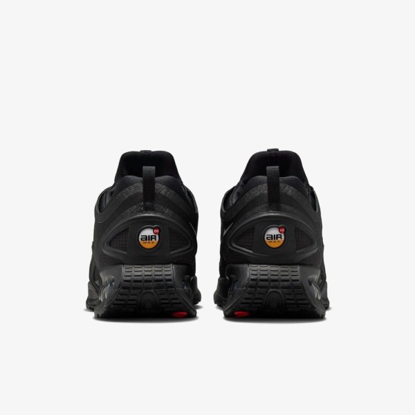 Чоловічі кросівки NIKE AIR MAX DN ROAM BLACK / METALLIC SILVER