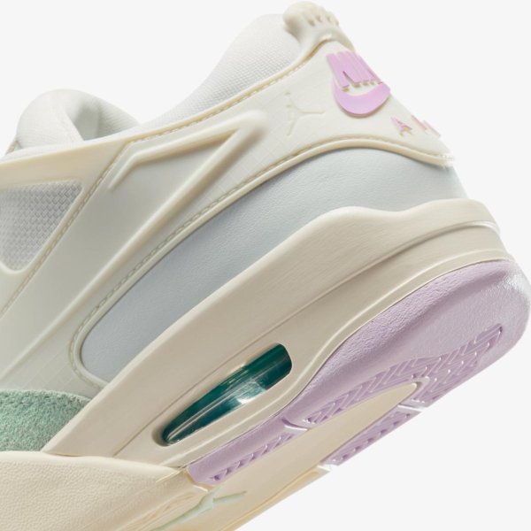 Жіночі кросівки WMNS AIR JORDAN 4 RM EASTER
