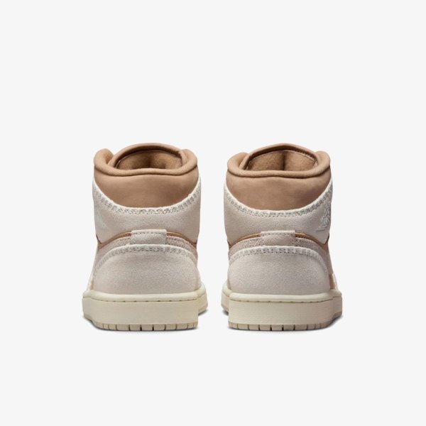 Женские кроссовки WMNS AIR JORDAN 1 MID SE HEMP