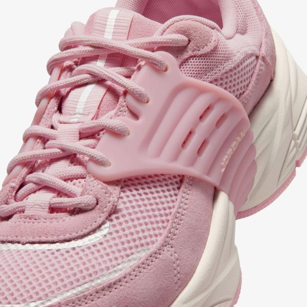 Женские кроссовки WMNS JORDAN TRUNNER O/S