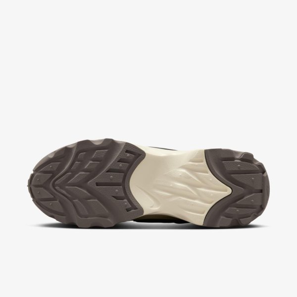 Женские кроссовки NIKE W TC 7900