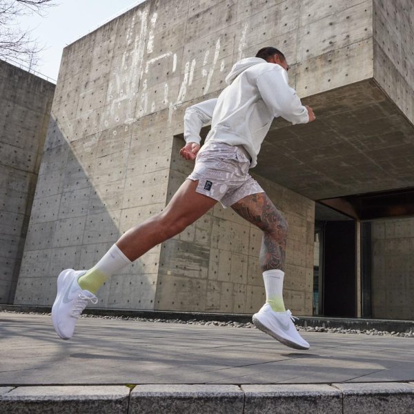 Мужские кроссовки NIKE REVOLUTION 7