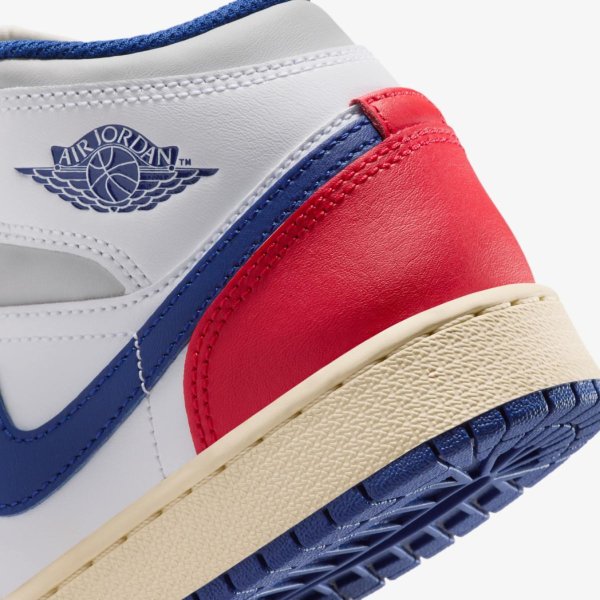 Детские кроссовки AIR JORDAN 1 MID (GS)