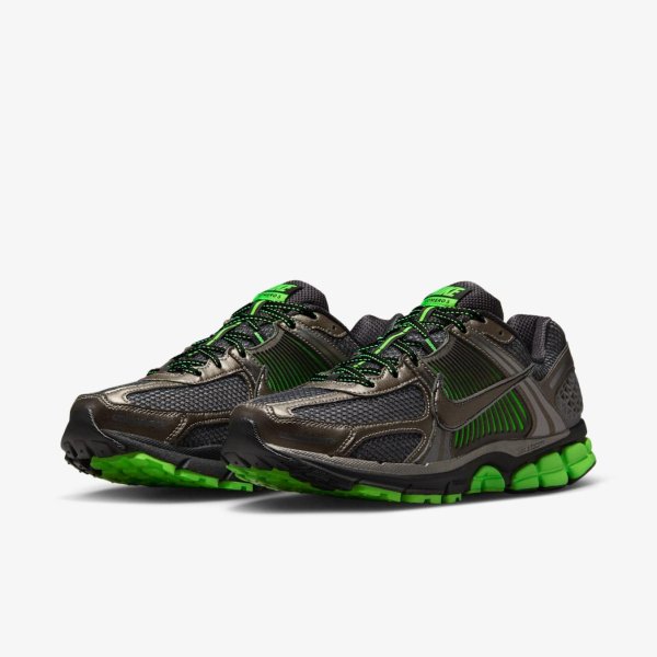 Кросівки NIKE ZOOM VOMERO 5 SE
