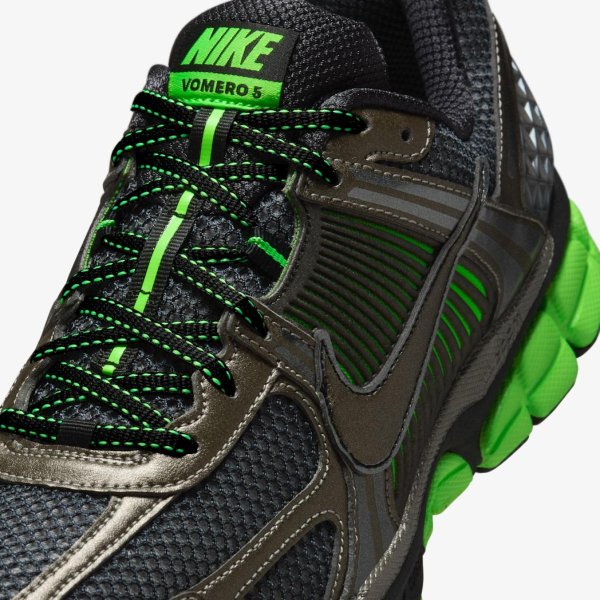 Кросівки NIKE ZOOM VOMERO 5 SE