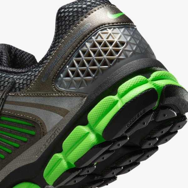 Кросівки NIKE ZOOM VOMERO 5 SE