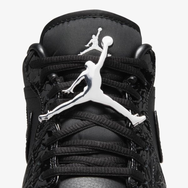 Женские кроссовки AIR JORDAN 1 WMNS LOW SE PATENT BLACK CROC