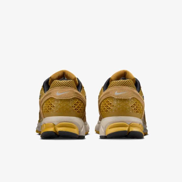 Чоловічі кросівки NIKE ZOOM VOMERO 5