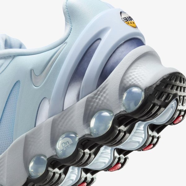 Жіночі кросівки NIKE W AIR MAX DN8