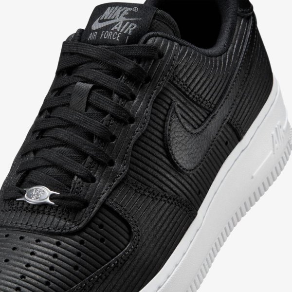 Жіночі кросівки NIKE WMNS AIR FORCE 1 07 CORDUROY BLACK