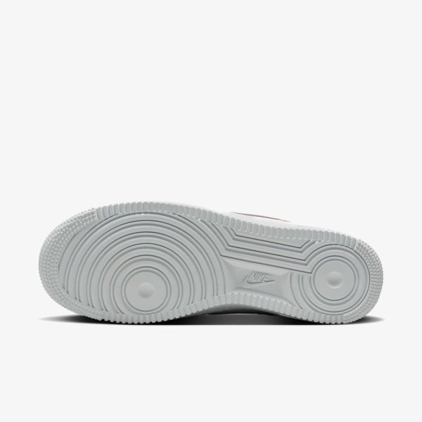 Женские кроссовки NIKE W AIR FORCE 1 07