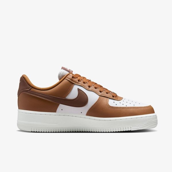 Женские кроссовки NIKE W AIR FORCE 1 07