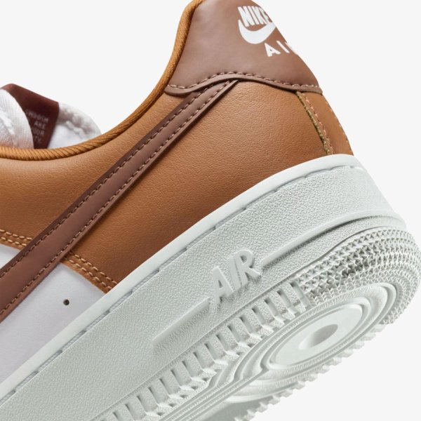 Женские кроссовки NIKE W AIR FORCE 1 07