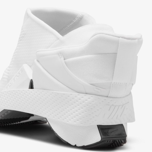 Женские кроссовки NIKE GO FLYEASE