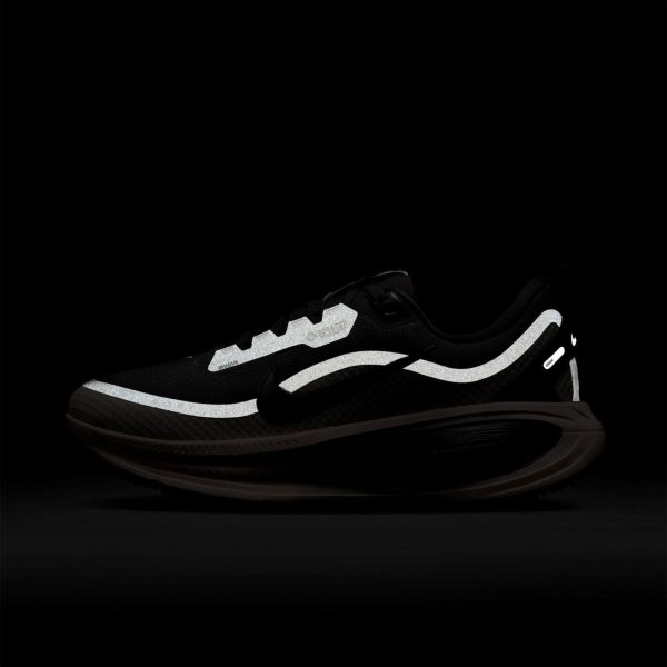 Женские кроссовки NIKE WMNS VOMERO 18 GORE-TEX BLACK / CRIMSON TINT