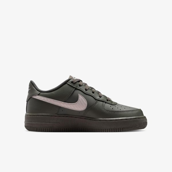 Детские кроссовки NIKE AIR FORCE 1 TECH ESSENTIAL
