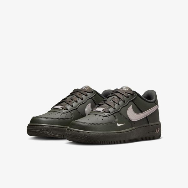 Детские кроссовки NIKE AIR FORCE 1 TECH ESSENTIAL