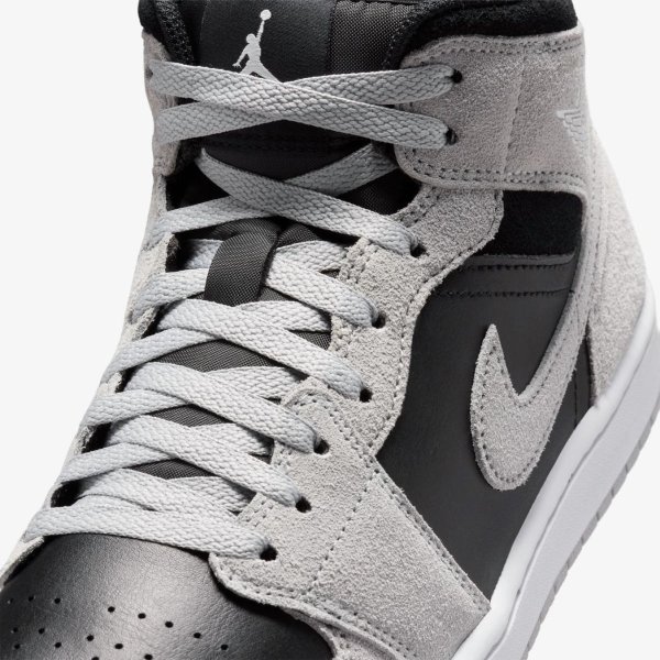 Чоловічі кросівки AIR JORDAN 1 MID