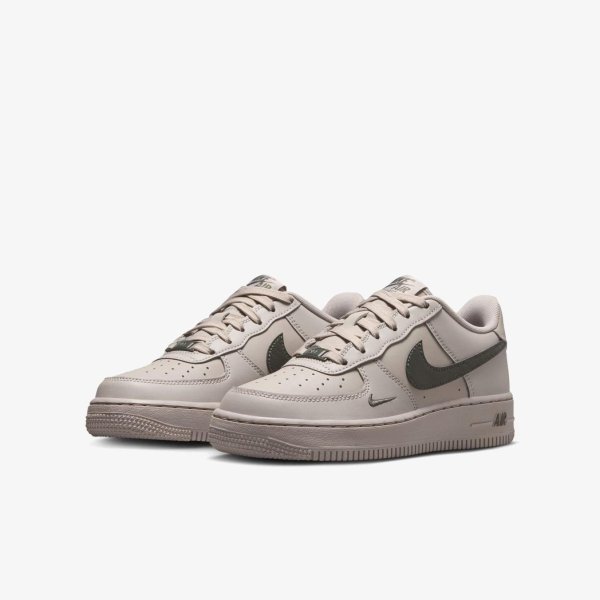 Детские кроссовки NIKE AIR FORCE 1 TECH ESSENTIAL «College Grey/Newsprint»