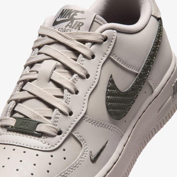 Детские кроссовки NIKE AIR FORCE 1 TECH ESSENTIAL «College Grey/Newsprint»