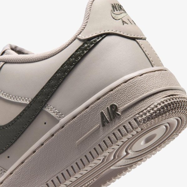 Детские кроссовки NIKE AIR FORCE 1 TECH ESSENTIAL «College Grey/Newsprint»