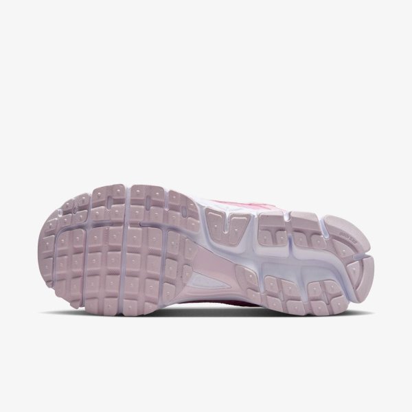Жіночі кросівки NIKE W ZOOM VOMERO 5