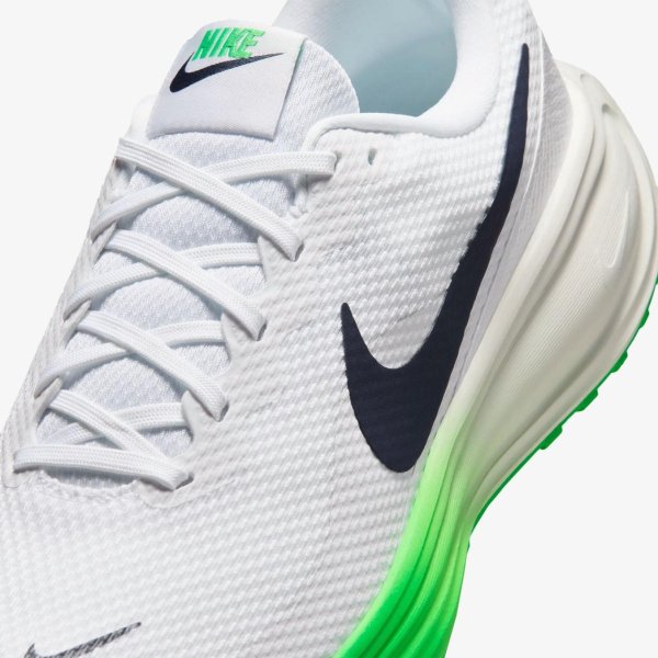 Чоловічі кросівки NIKE REVOLUTION 8