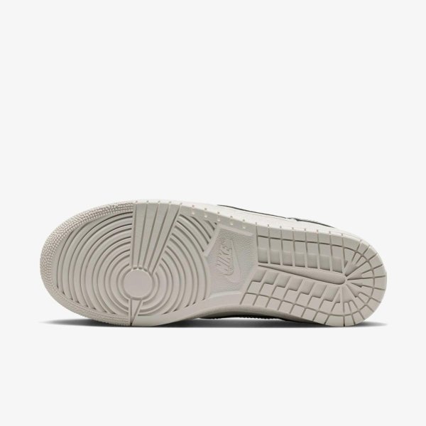 Жіночі кросівки WMNS AIR JORDAN SKYLINE LOW LE