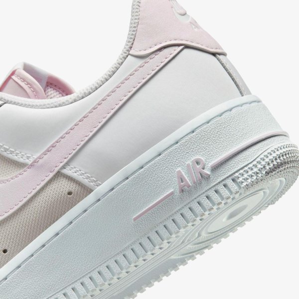 Женские кроссовки NIKE W AIR FORCE 1 '07 SE HRDWR