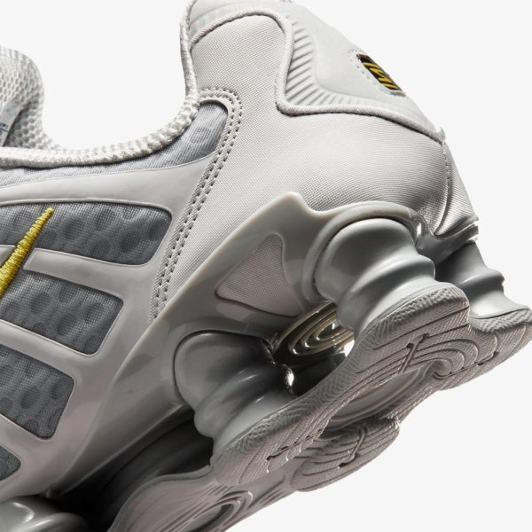 Чоловічі кросівки NIKE NIKE SHOX TL
