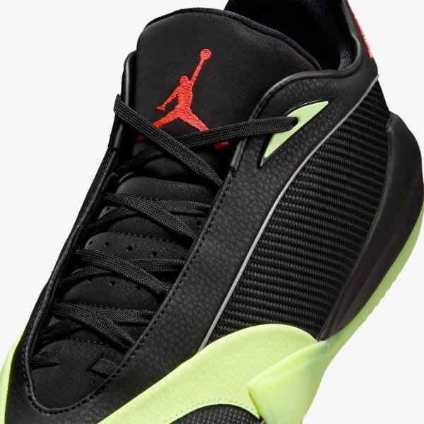 Чоловічі кросівки NIKE JORDAN TRIANGLE