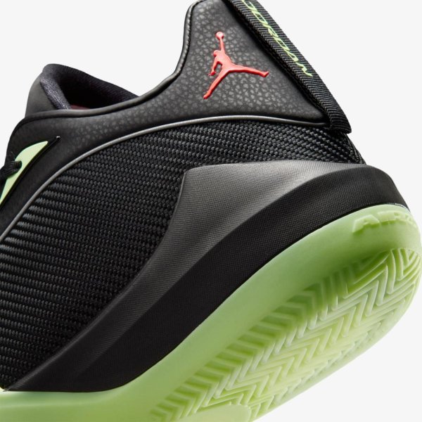 Чоловічі кросівки NIKE JORDAN TRIANGLE