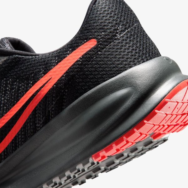 Чоловічі кросівки NIKE RUN DEFY
