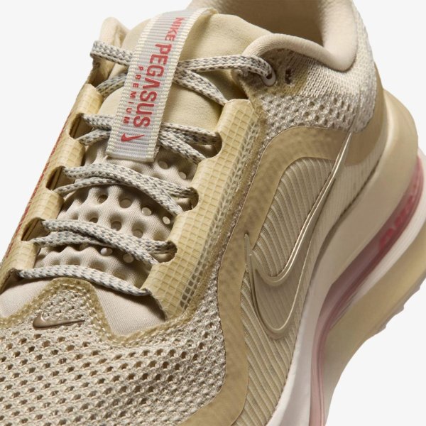 Жіночі кросівки NIKE PEGASUS PREMIUM