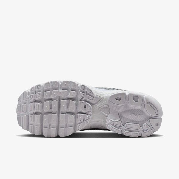 Женские кроссовки NIKE AIR MAX MOTO 2K