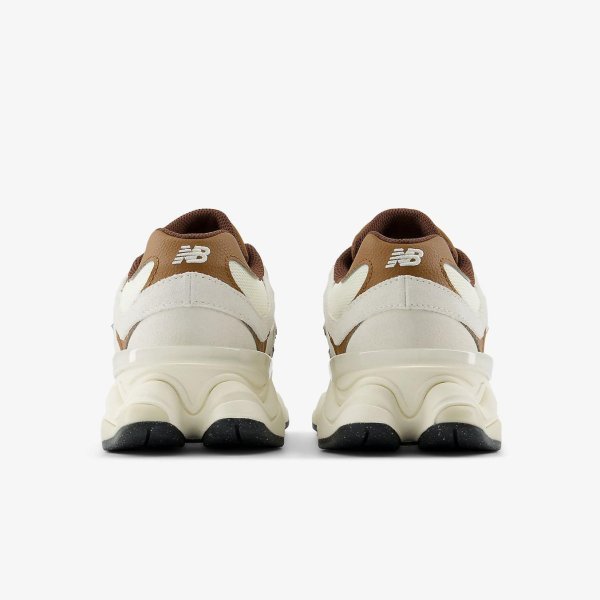Жіночі кросівки NEW BALANCE 9060