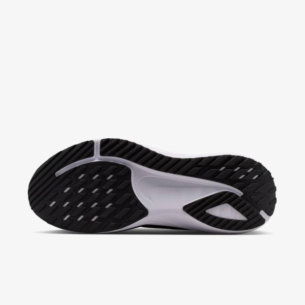 Чоловічі кросівки NIKE QUEST 7