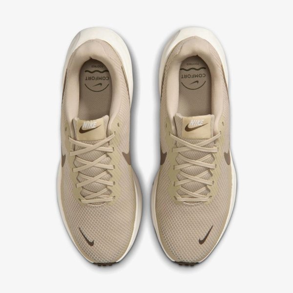 Чоловічі кросівки NIKE REVOLUTION 8